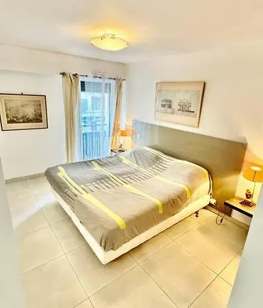 Διαμέρισμα Hyper Parking Prive A 3 Min A Pied, Raphael Saint-Raphaël