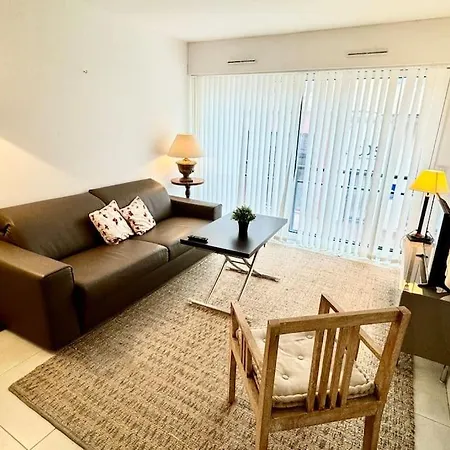 Hyper Parking Prive A 3 Min A Pied, Raphael شقة